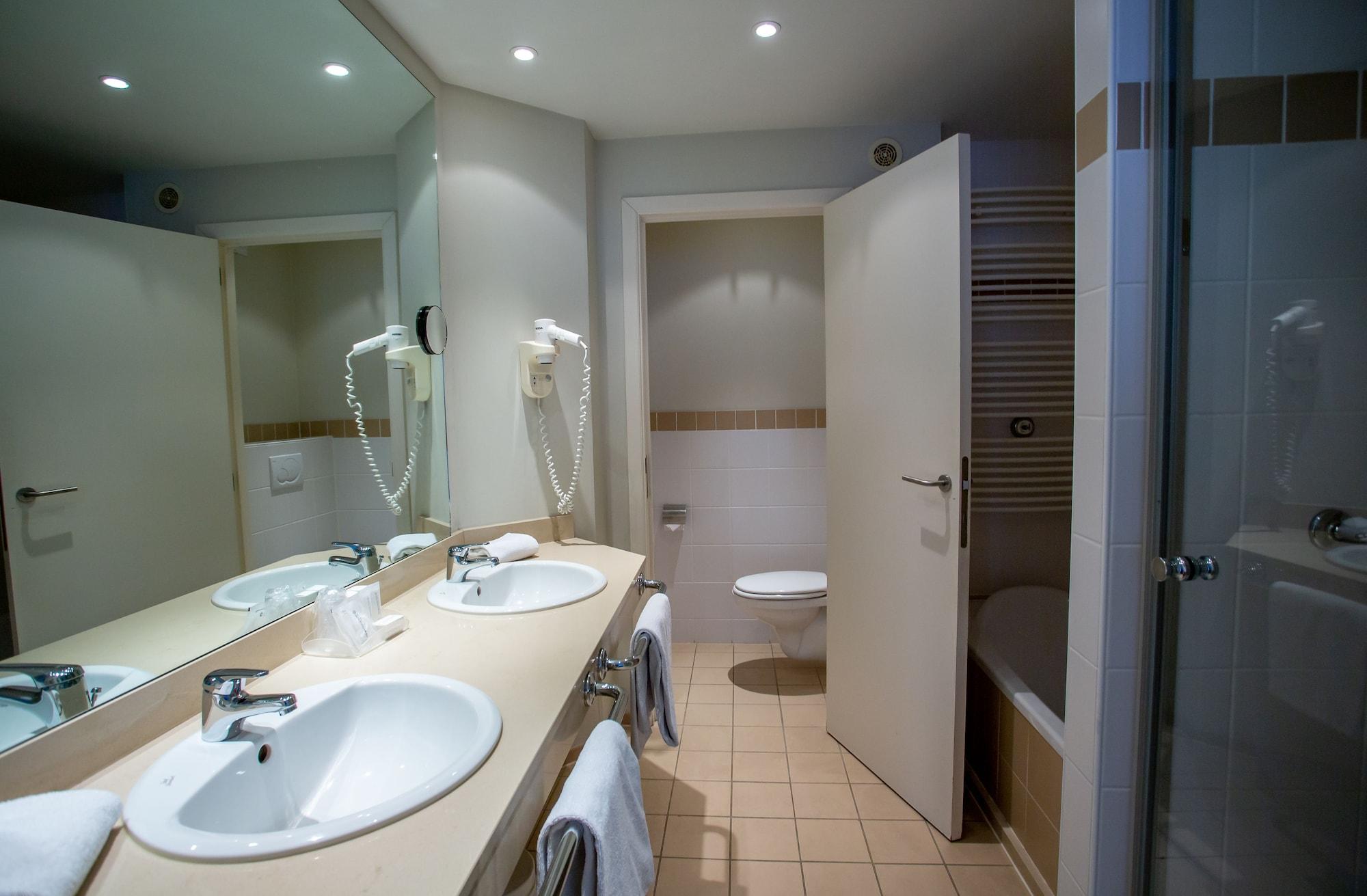 Hotel Aazaert By Wp Hotels Blankenberge Ngoại thất bức ảnh