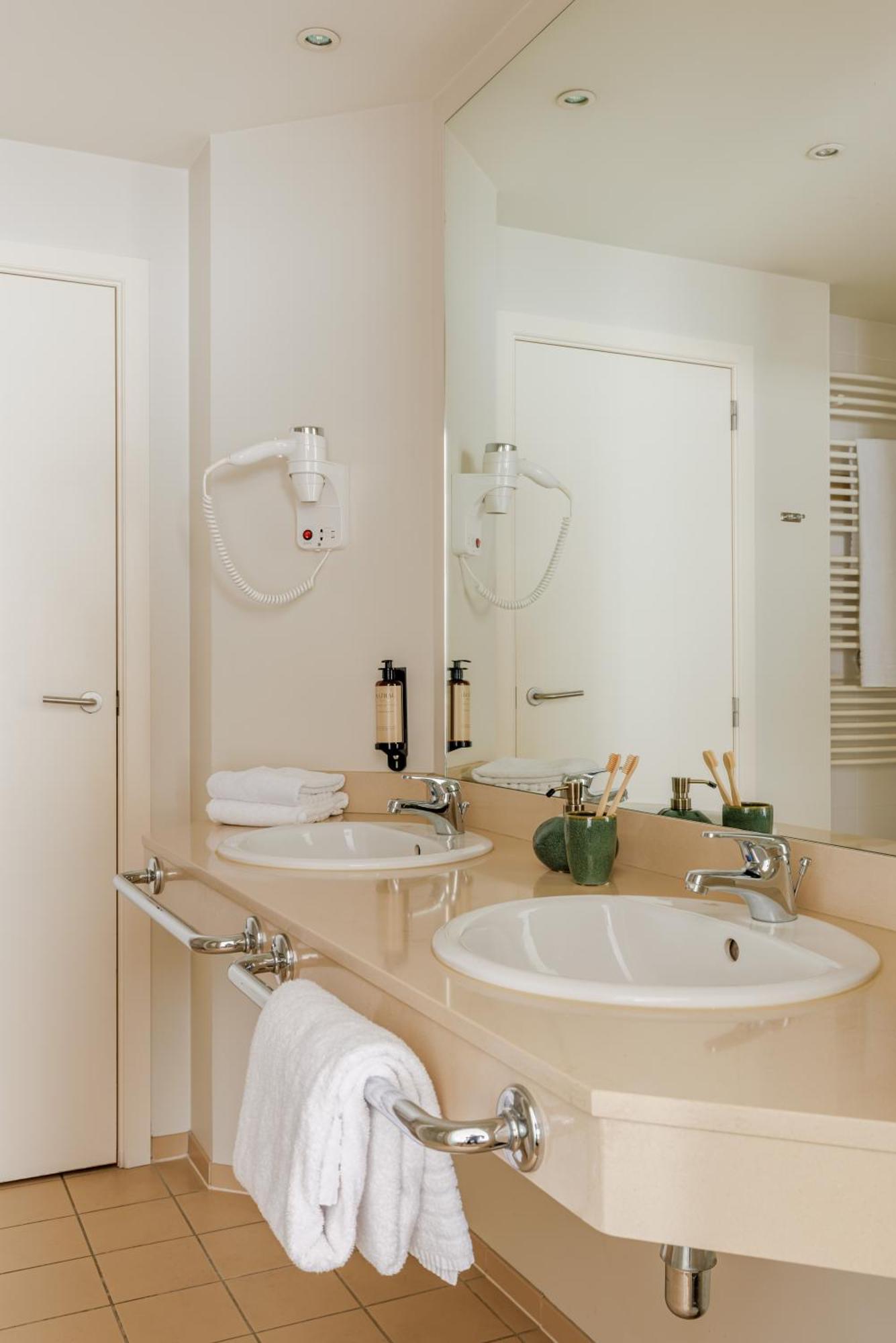 Hotel Aazaert By Wp Hotels Blankenberge Ngoại thất bức ảnh